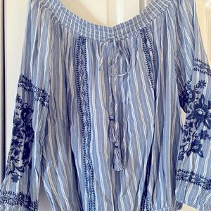 NWOT Unique off the shoulder blouse with embroidery